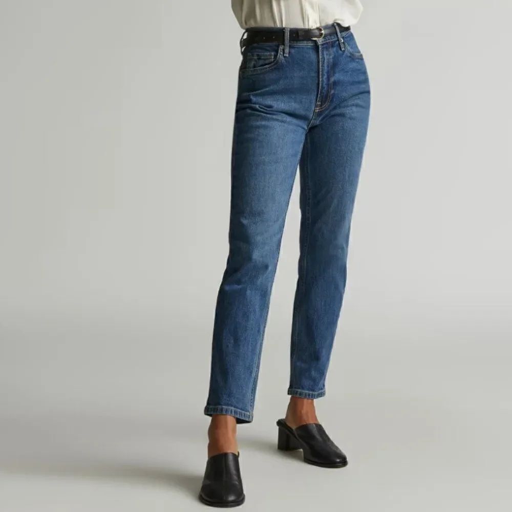 NWT Everlane The Original Cheeky Jean Organic Cotton in Size 28 Regular